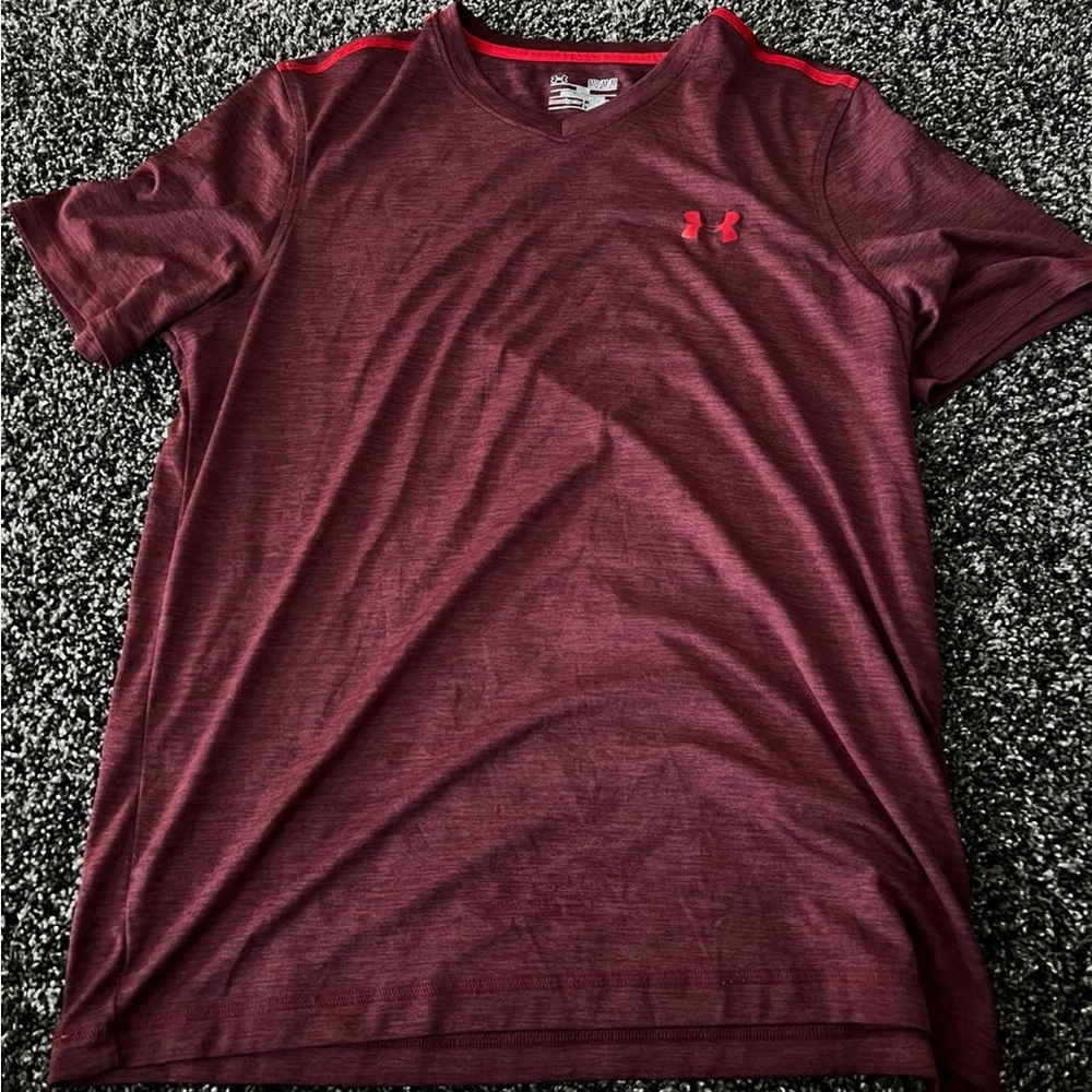 Under Armour Men's Burgundy Athletic Tee